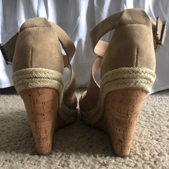 Charles By Charles David Wedges - Picture 3 of 5